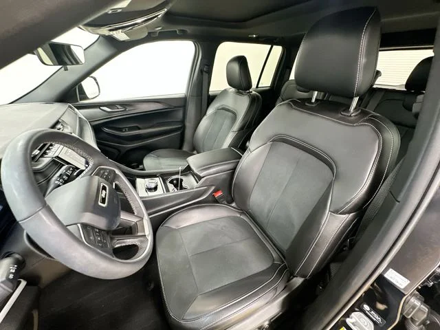 Used 2025 Black Jeep Altitude X image 14