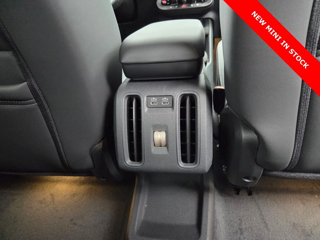 2026 MINI Countryman SE - Photo 17