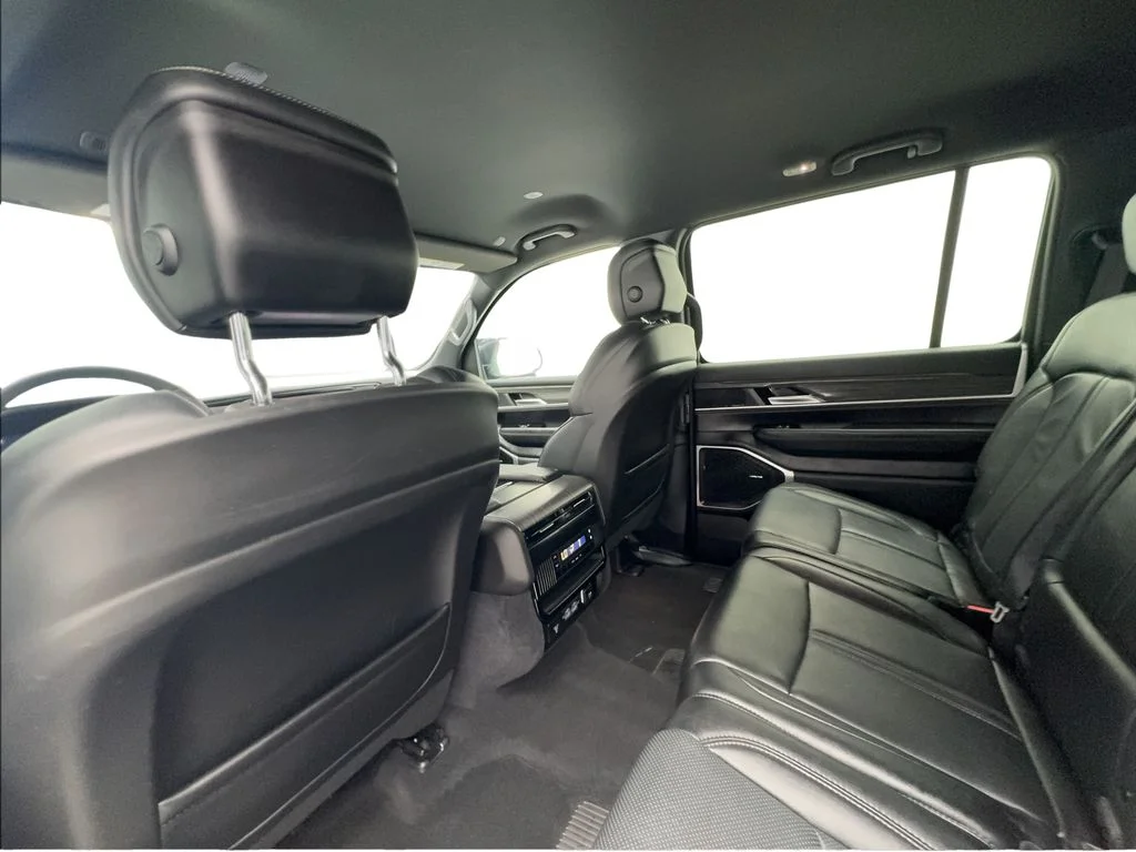 Used 2024 White Jeep Series II image 23