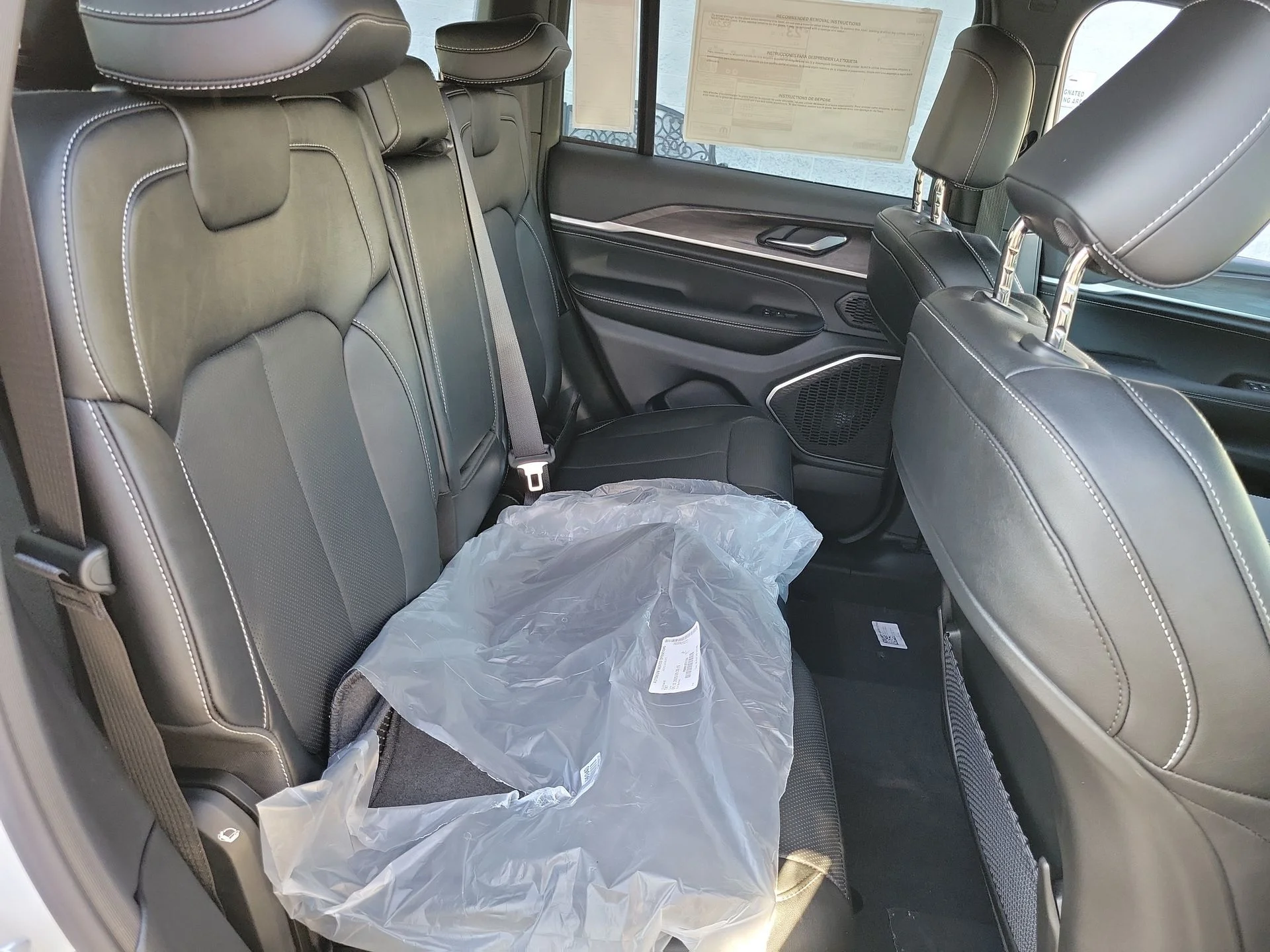 New 2026 White Jeep Limited Reserve image 21
