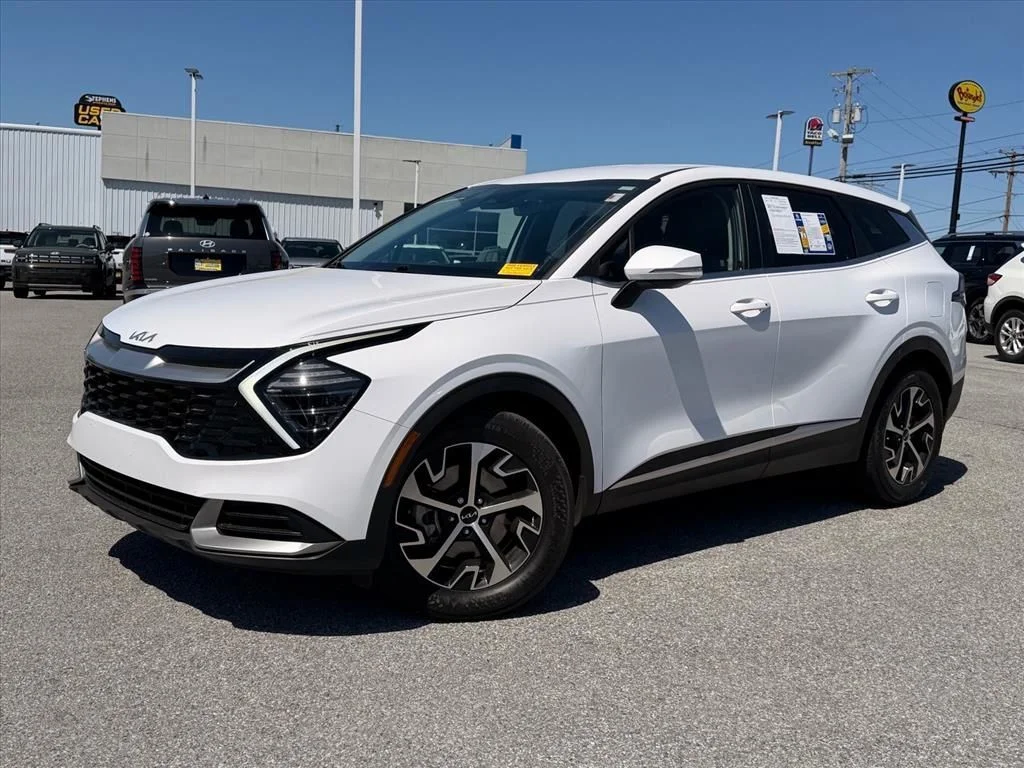 Used 2025 White Kia EX image 2