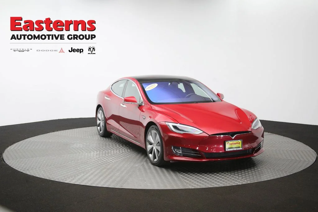 Used 2020 Red Tesla Long Range Plus image 46