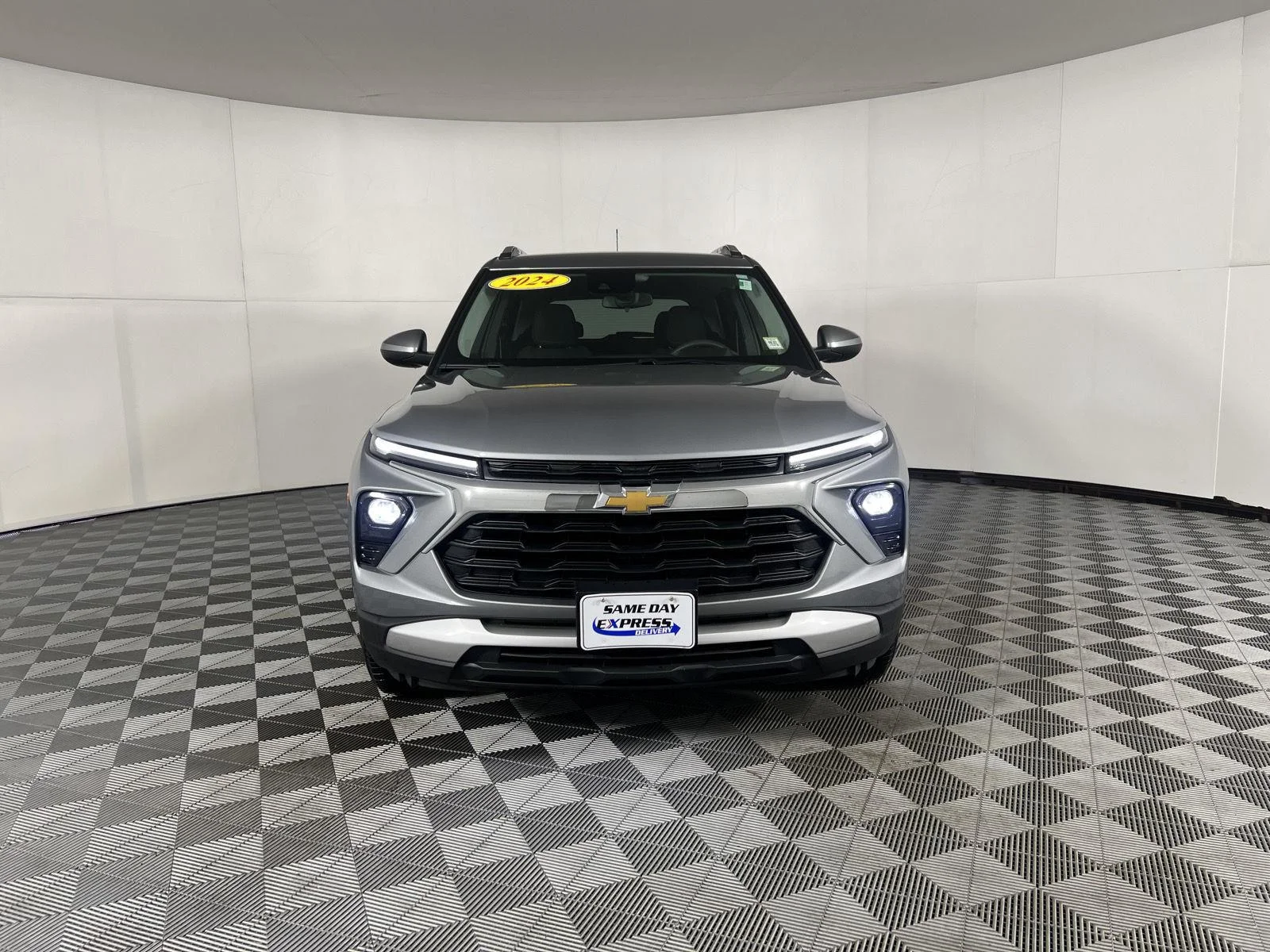 Used 2024 Sterling Gray Metallic Chevrolet LT image 6