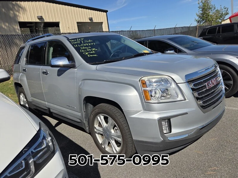 Used 2017 Quicksilver Metallic GMC SLT image 5