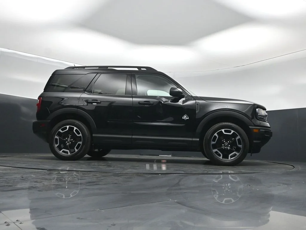 Used 2023 Black Ford Outer Banks image 44