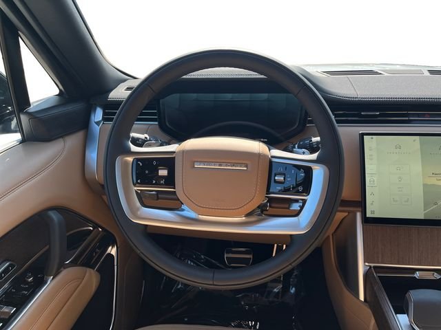New 2026 Ostuni Pearl White Land Rover SE image 13