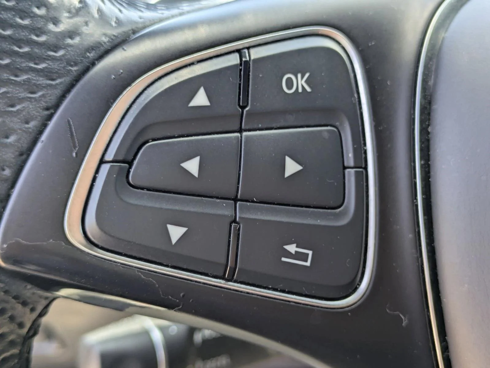 Used 2018 Selenite Grey Metallic Mercedes-Benz GLS 450 image 14