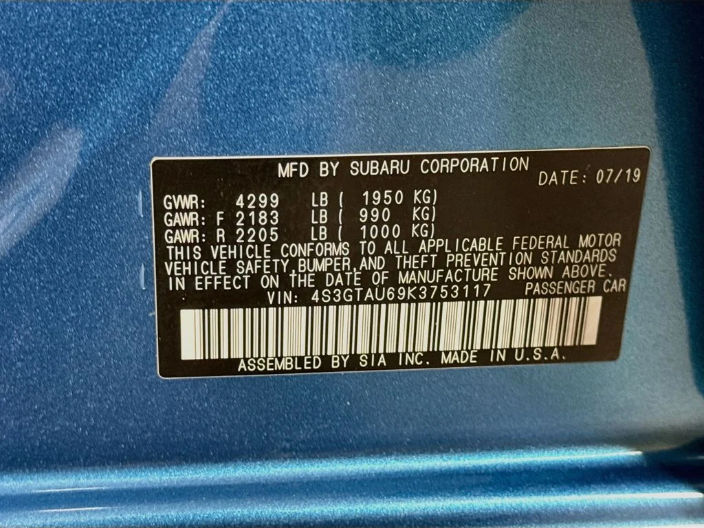 Used 2019 Blue Subaru 2.0i Limited image 40