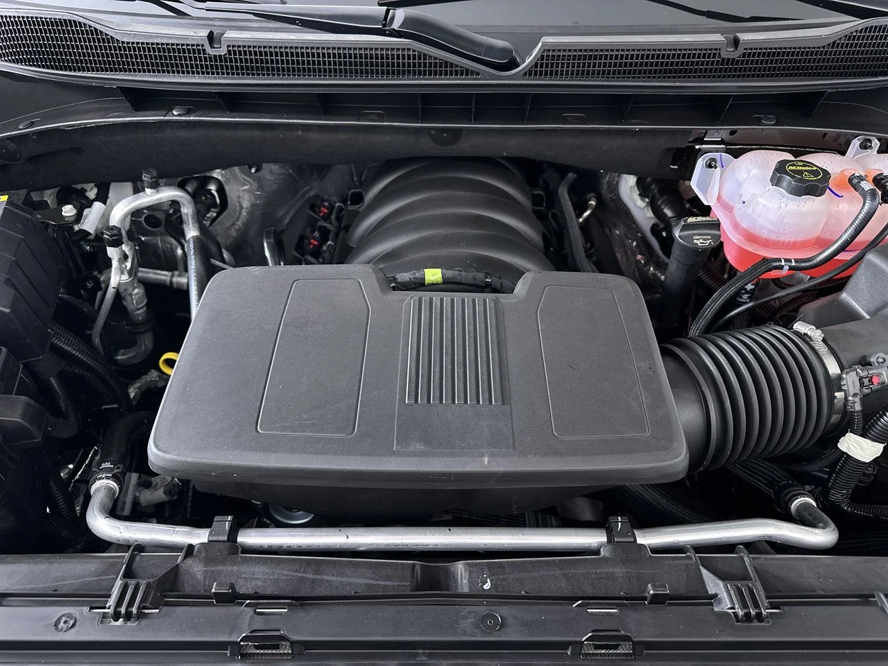 New 2026 Summit White Chevrolet ZR2 image 127