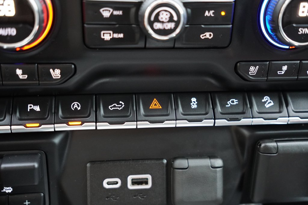 Used 2019 SHADOW GRAY METALLIC Chevrolet LTZ image 30