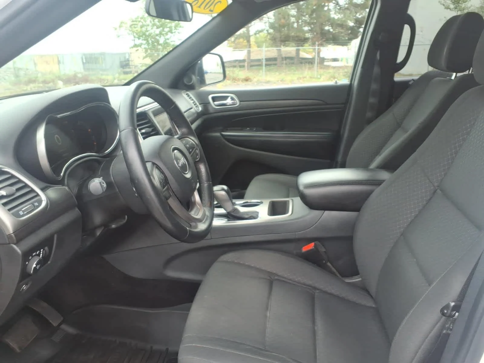 Used 2018 Bright White Clearcoat Jeep Laredo E image 17