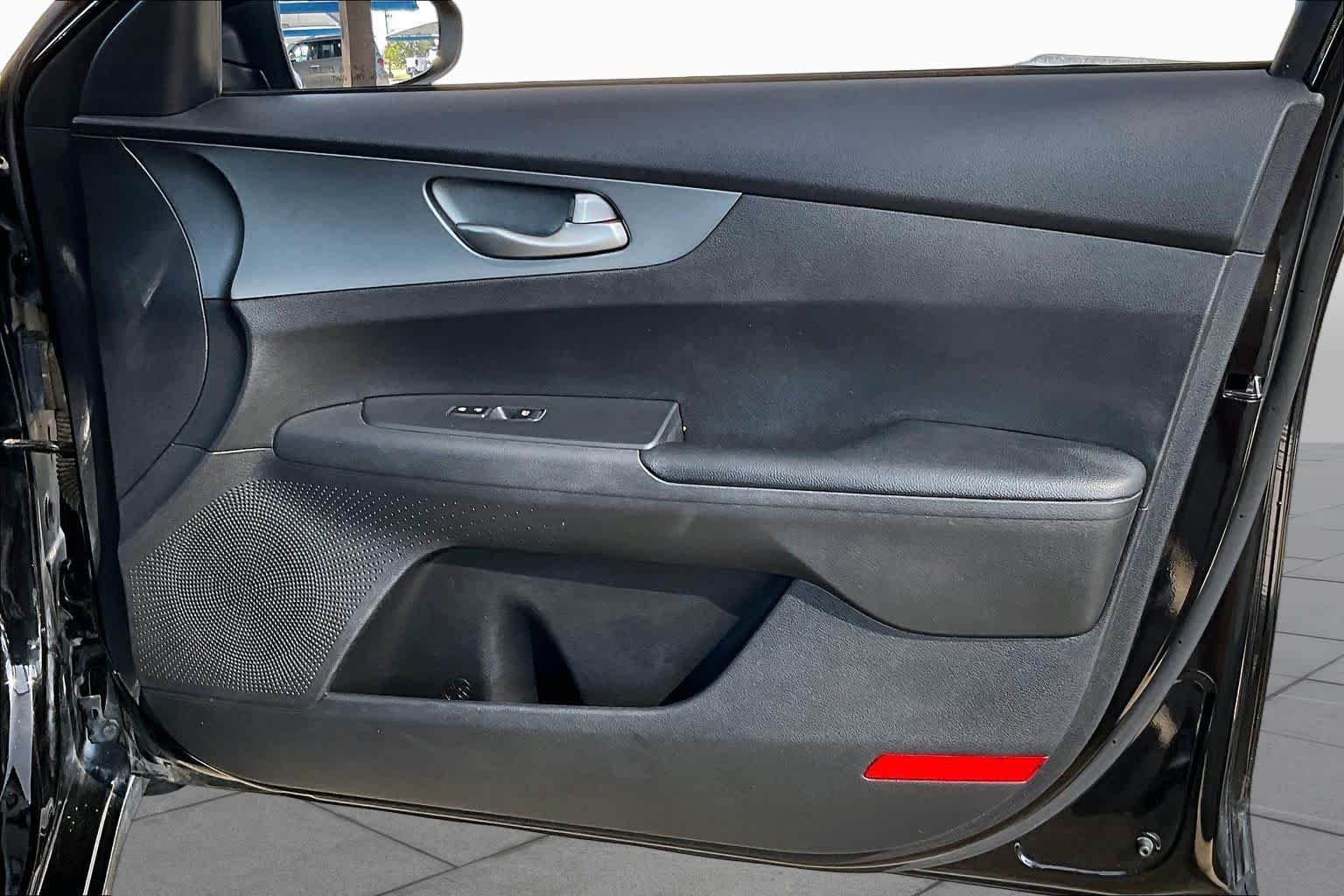 Used 2021 Aurora Black Kia LXS image 22