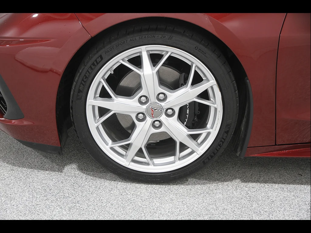 Used 2020 Long Beach Red Metallic Tintcoat Chevrolet Stingray image 27