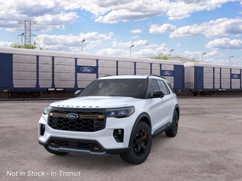 New 2026 Star White Metallic Tri-Coat Ford Tremor image 2