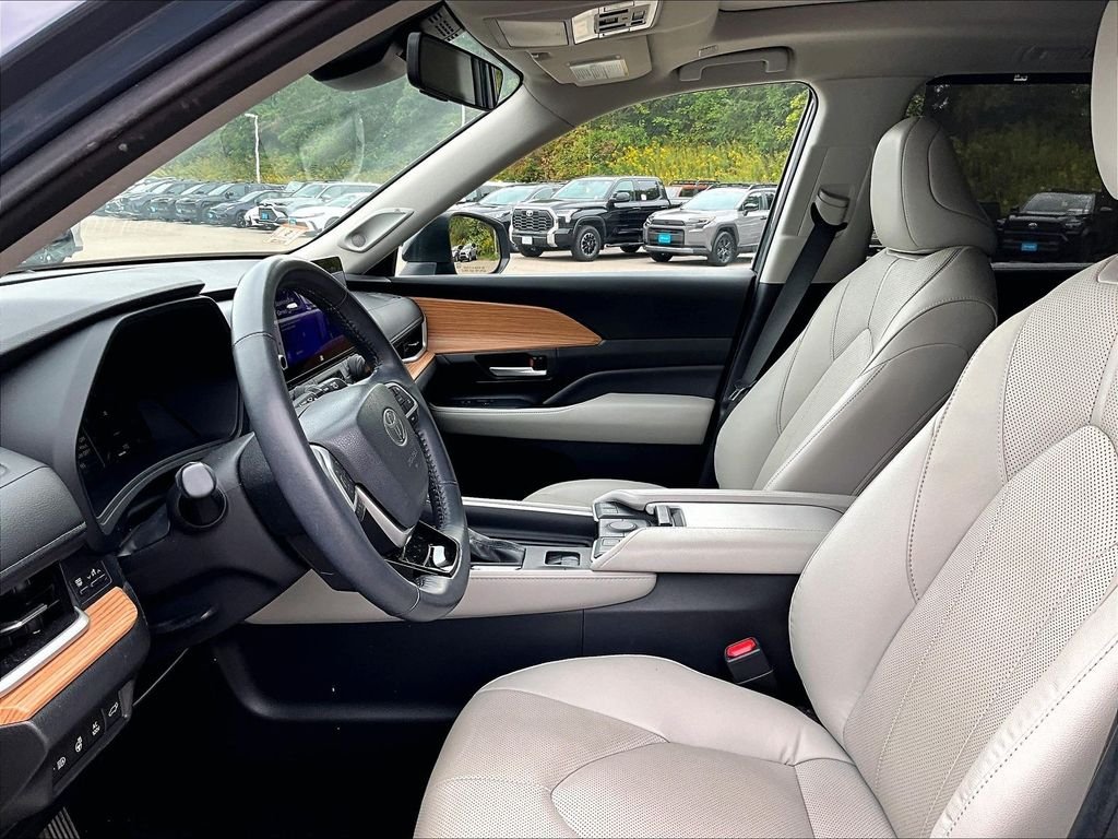 Used 2024 White Toyota Limited image 4
