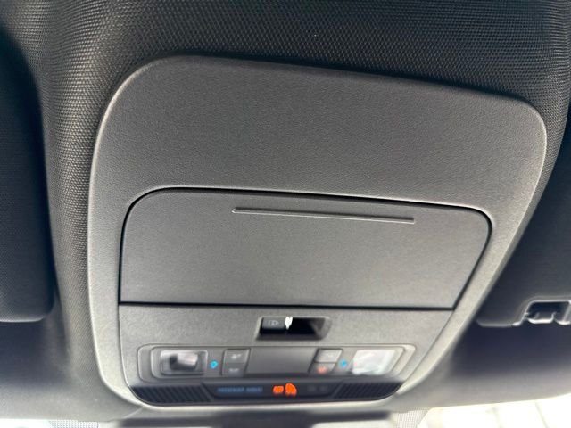 New 2026 Oxford White Ford XLT image 33