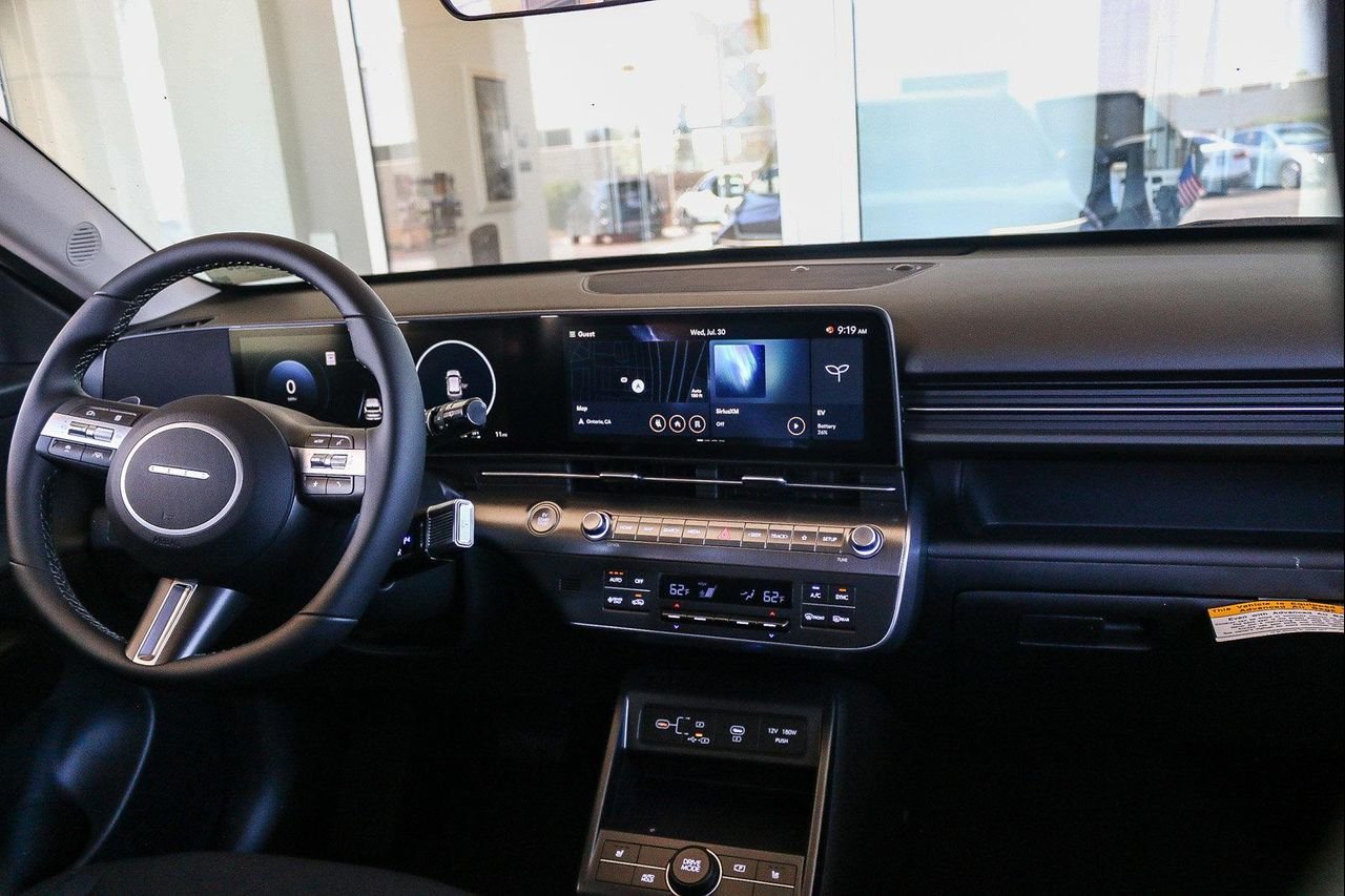 2025 Hyundai Kona EV SEL - Photo 41