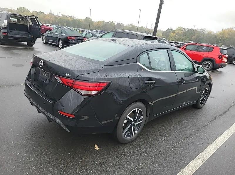 2024 Nissan Sentra SV photo 3