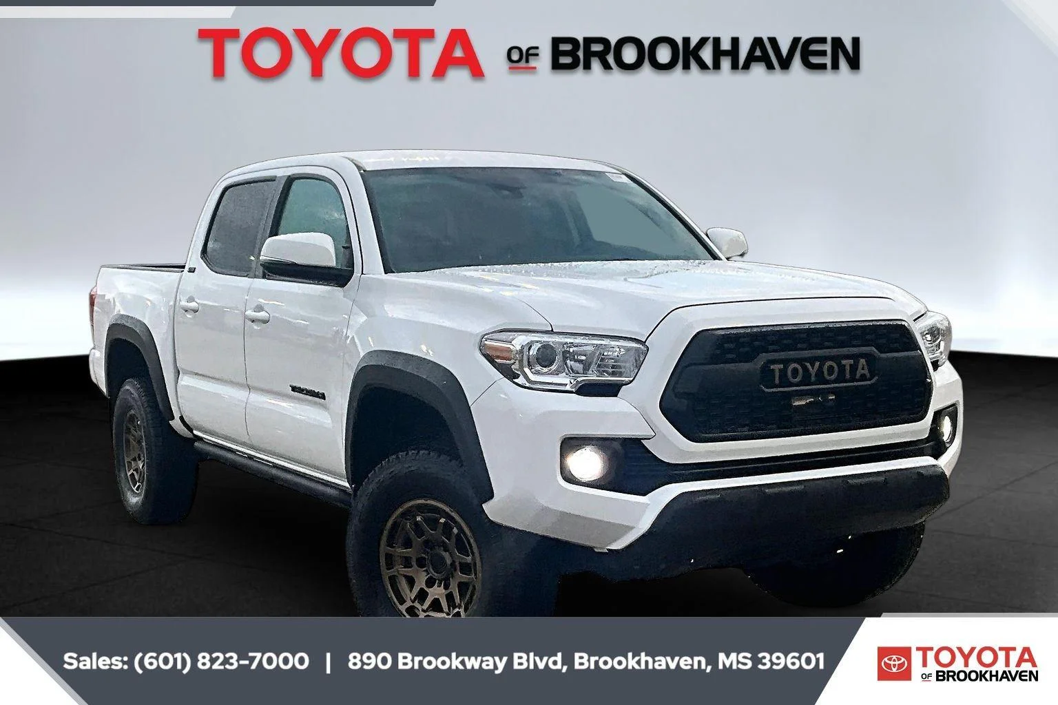 Used 2023 Ice Cap Toyota SR image 1