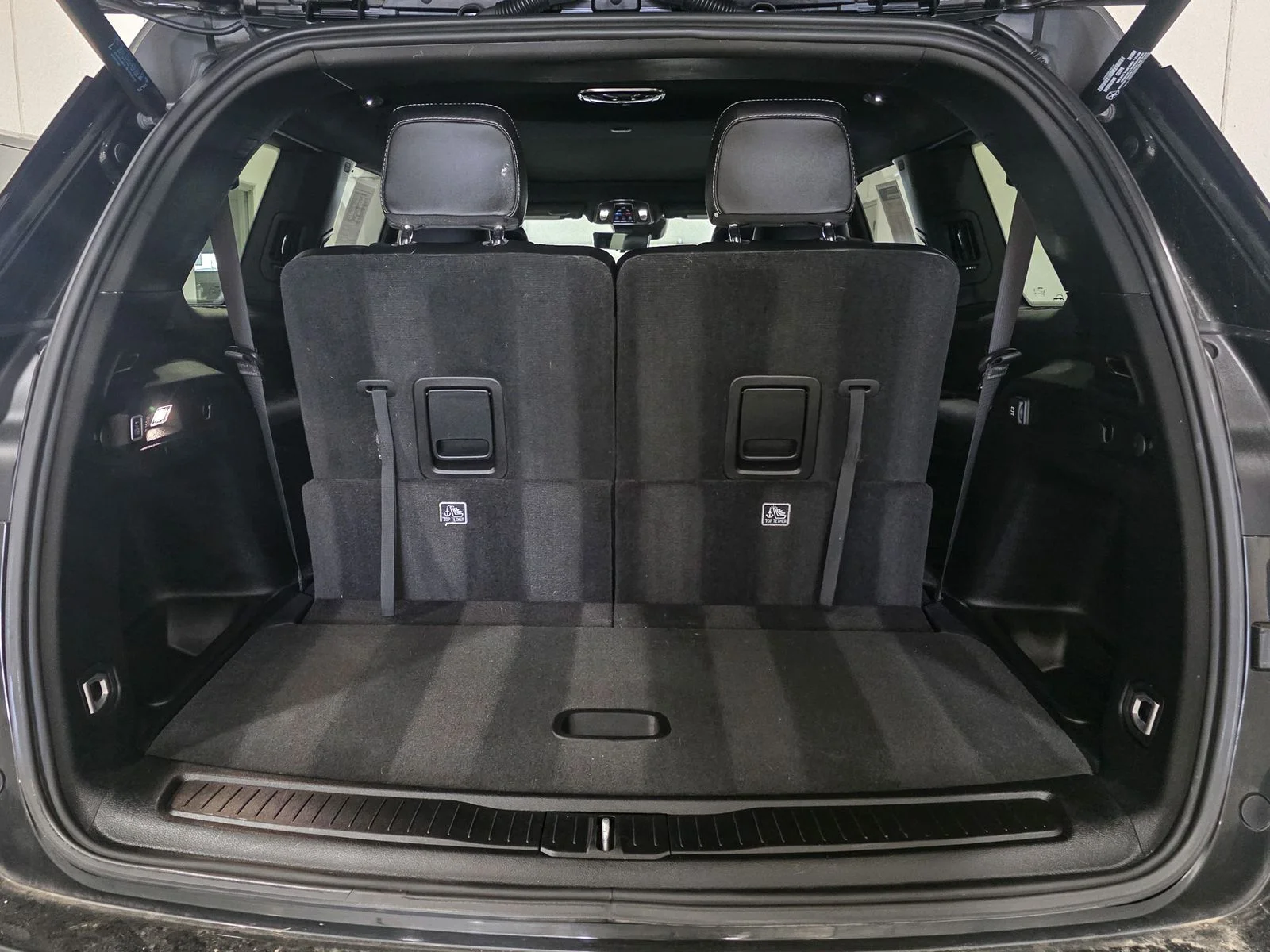Used 2024 Gray Jeep Limited image 17