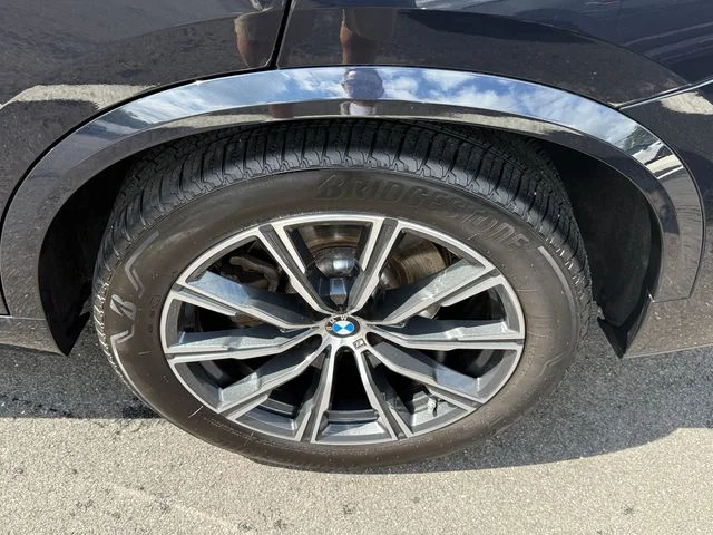 Certified Used 2024 Carbon Black Metallic BMW xDrive40i image 11