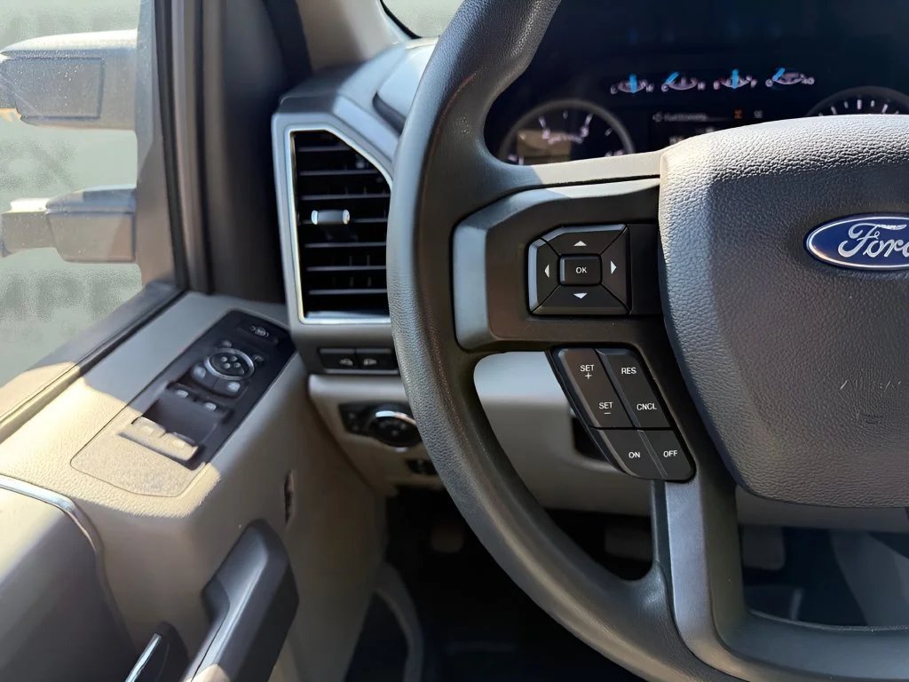 Used 2021  Ford XL image 26