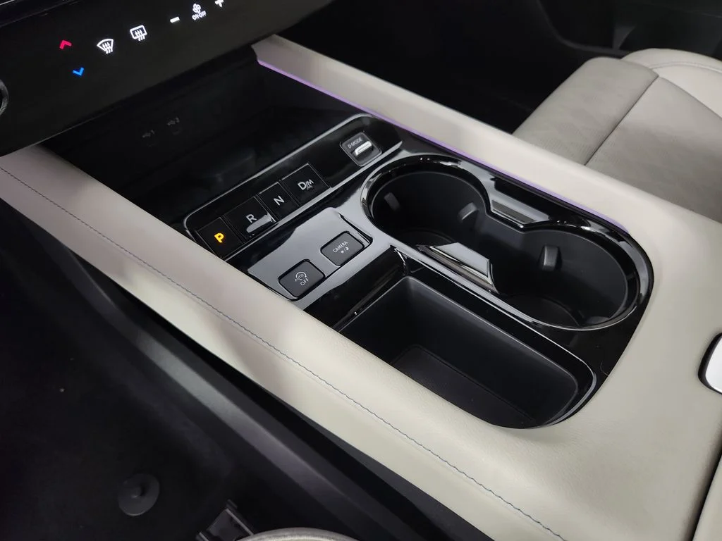 New 2026 White Nissan Platinum image 22