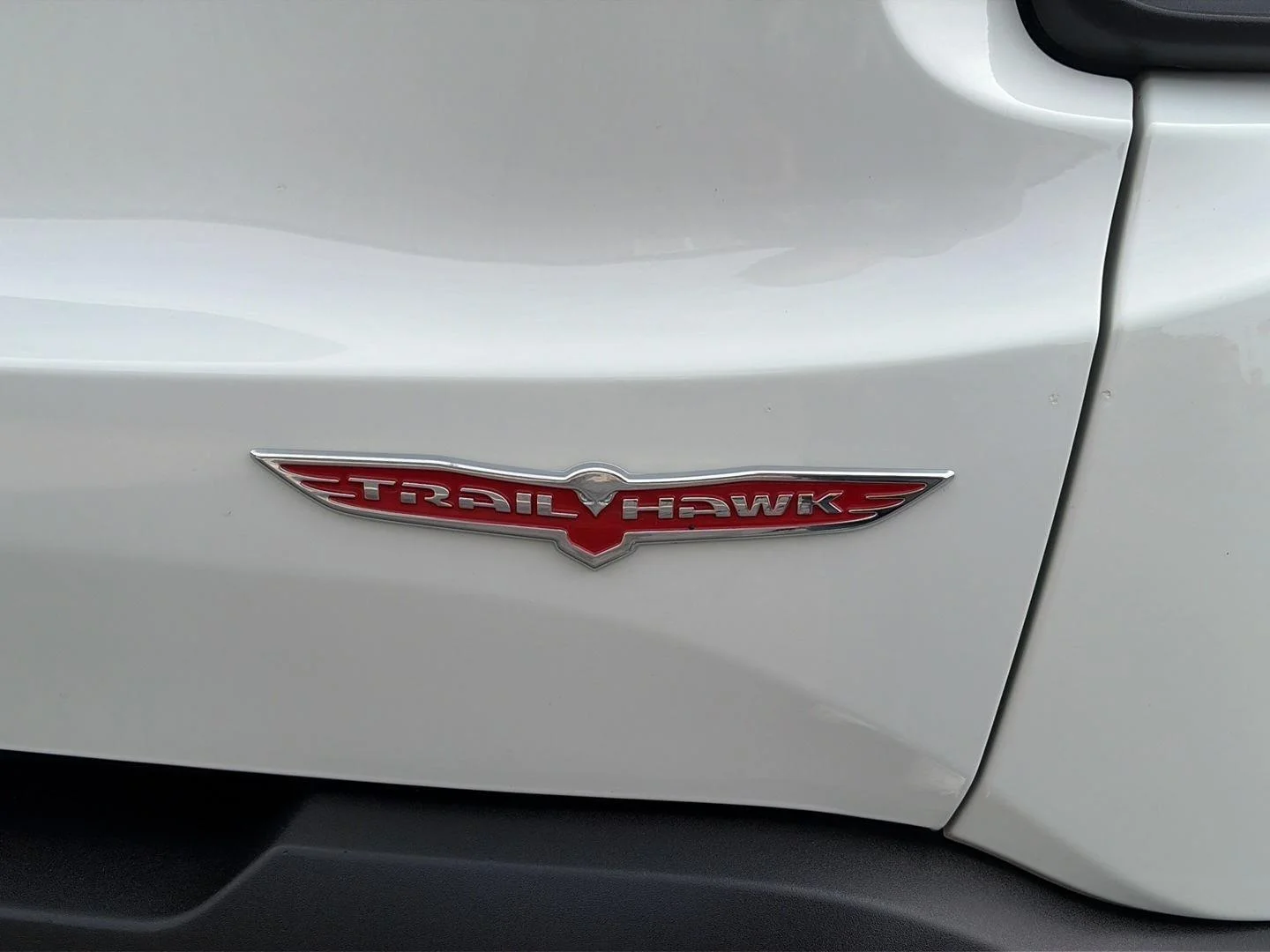 Certified Used 2021 Alpine White Clearcoat Jeep Trailhawk image 15