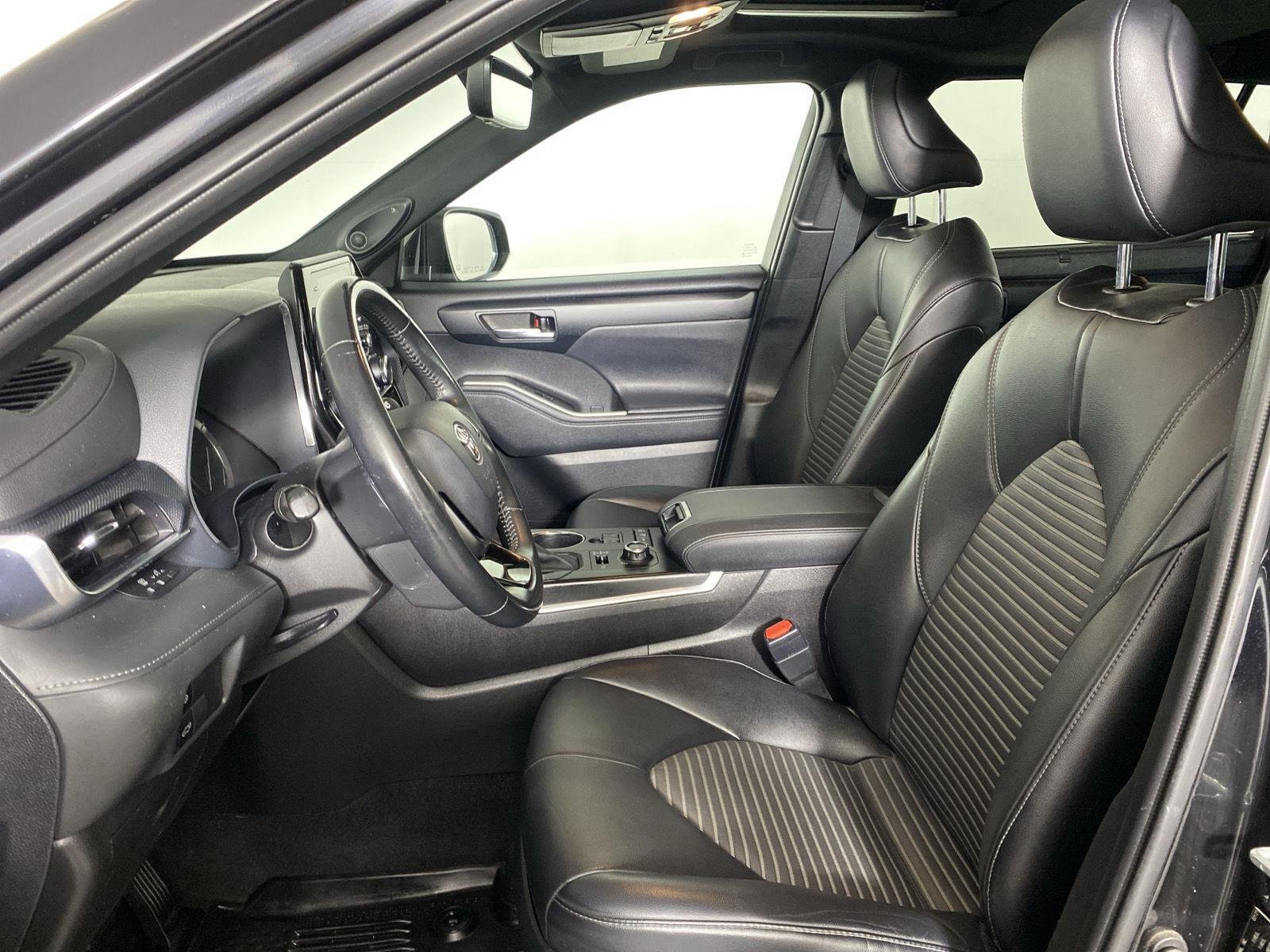 Used 2021 Midnight Black Metallic Toyota XSE image 20