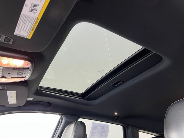 Used 2020 Black Jeep Limited image 18