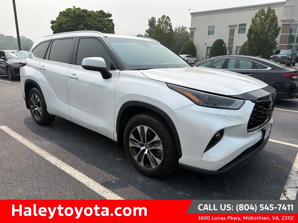 Used 2024 Beige Toyota XLE image 1