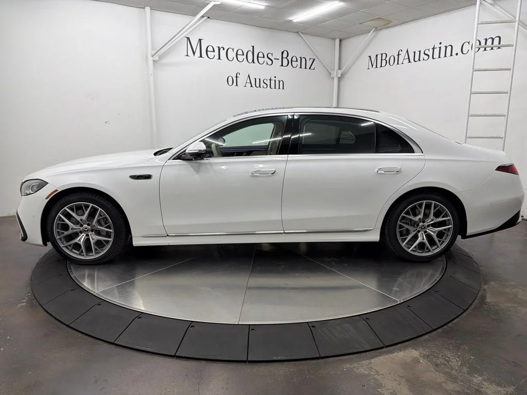 New 2027 White Mercedes-Benz S 500 image 4