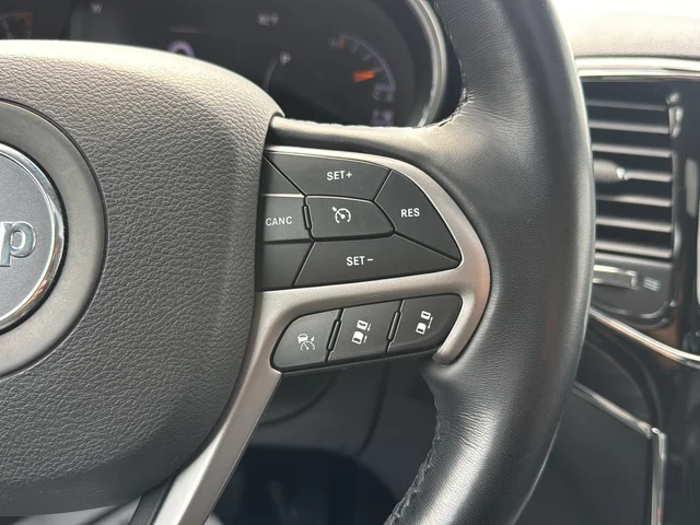 Used 2021 Gray Jeep Limited image 17