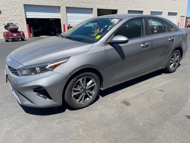 Used 2023 Gray Kia LXS image 3