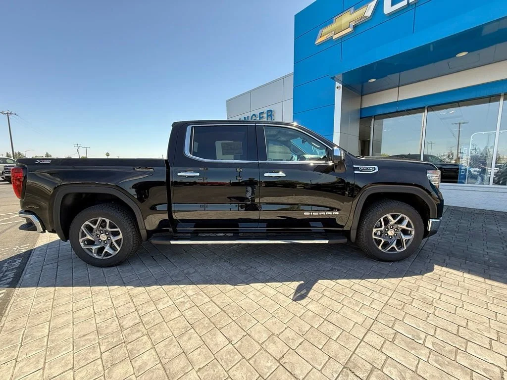New 2026 Onyx Black GMC SLT image 12