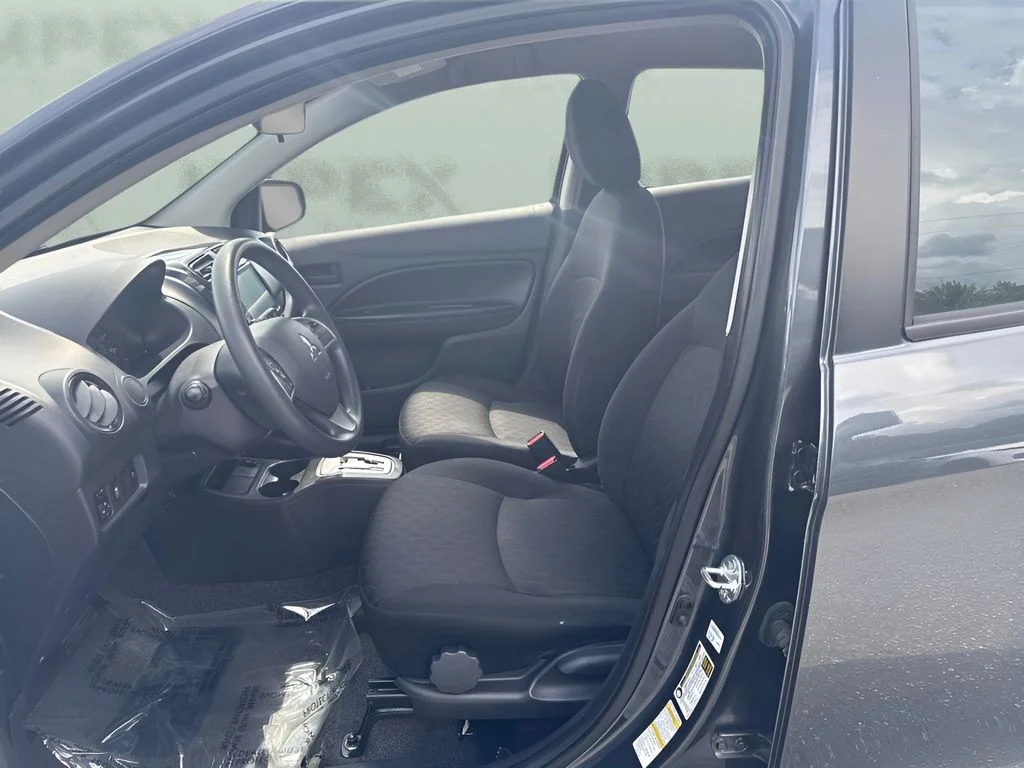 Used 2024  Mitsubishi ES image 5