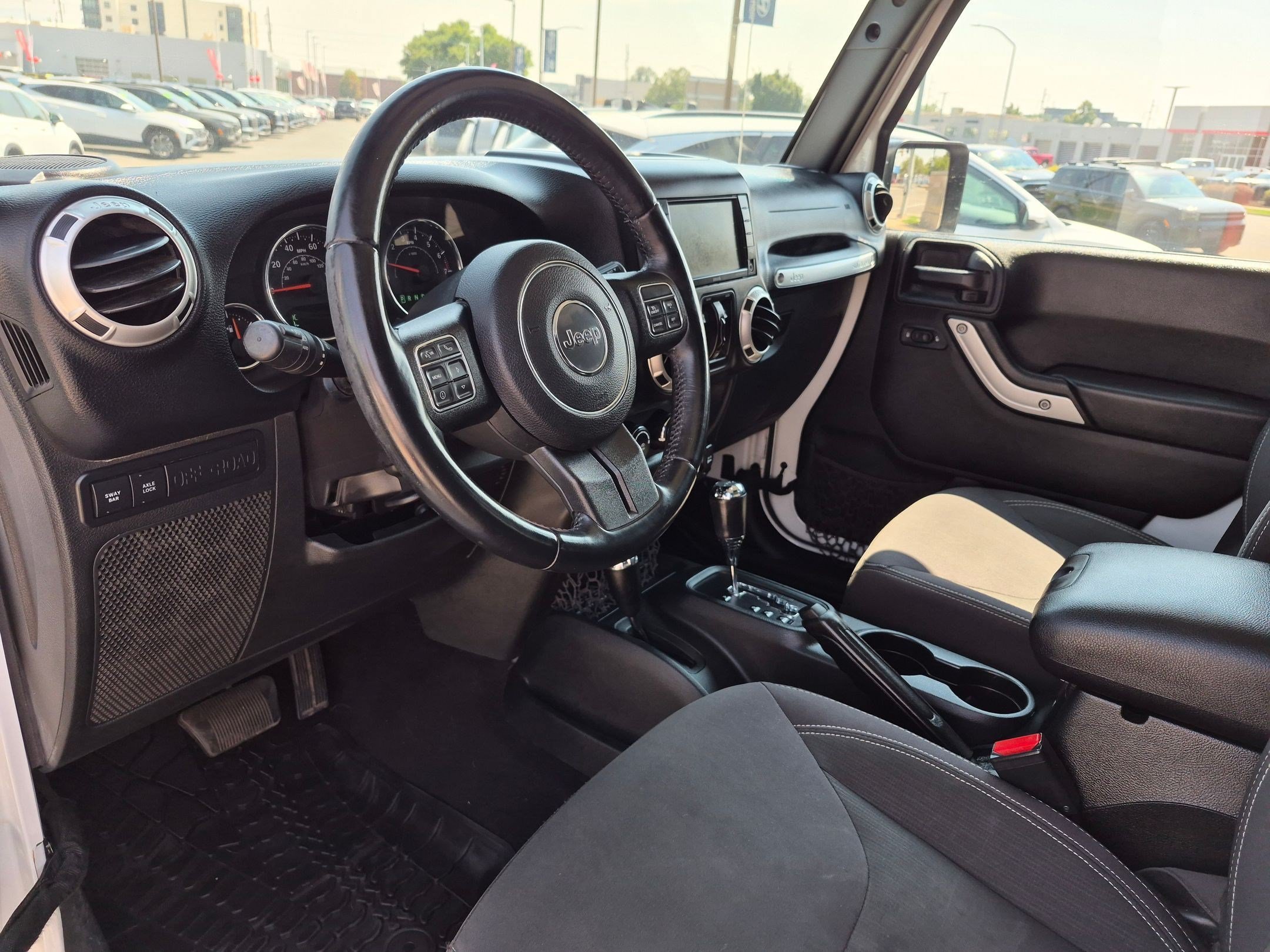 Used 2017 Bright White Clearcoat Jeep Rubicon image 13