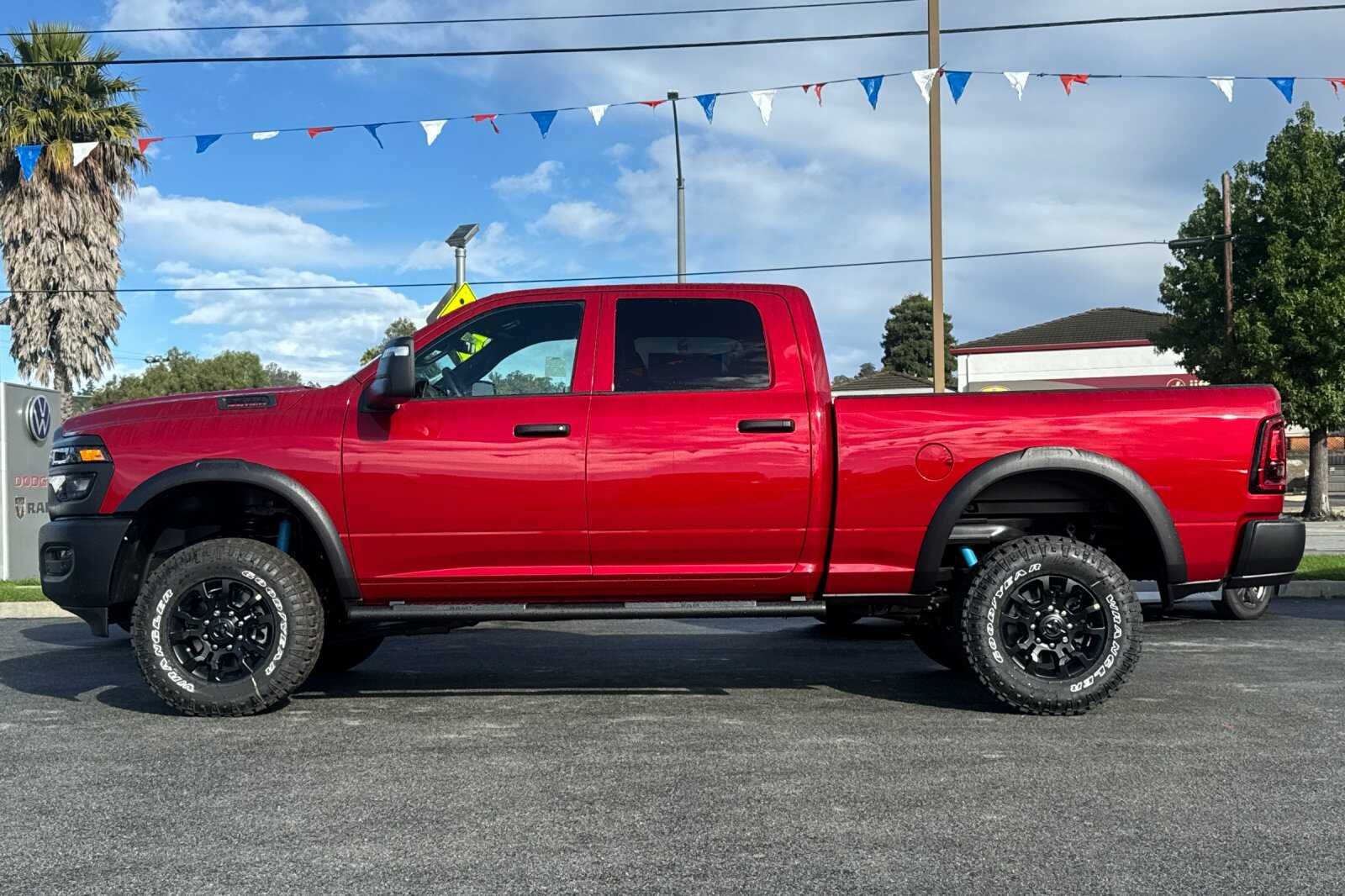 New 2026 Molten Red Pearl-Coat Exterior Paint RAM TRADESMAN image 7