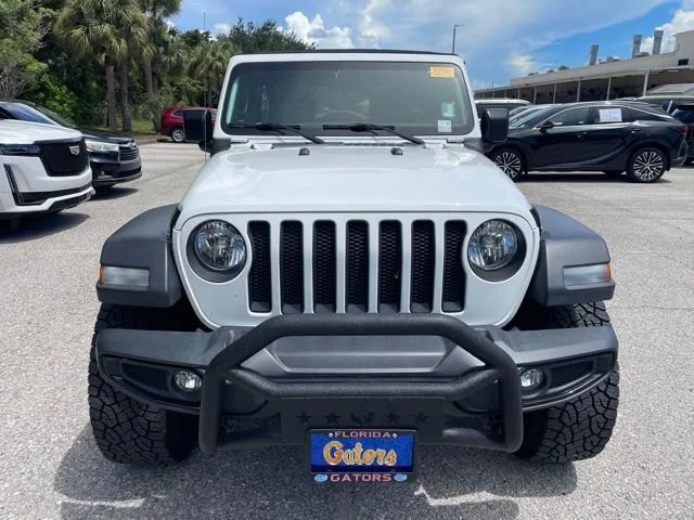Used 2018 Bright White Clearcoat Jeep Sport image 6