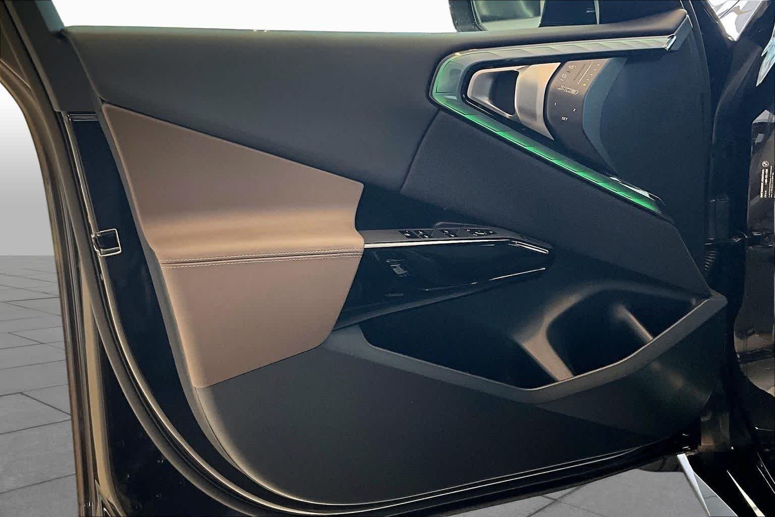 New 2026 Black Sapphire Metallic BMW M50 xDrive image 9