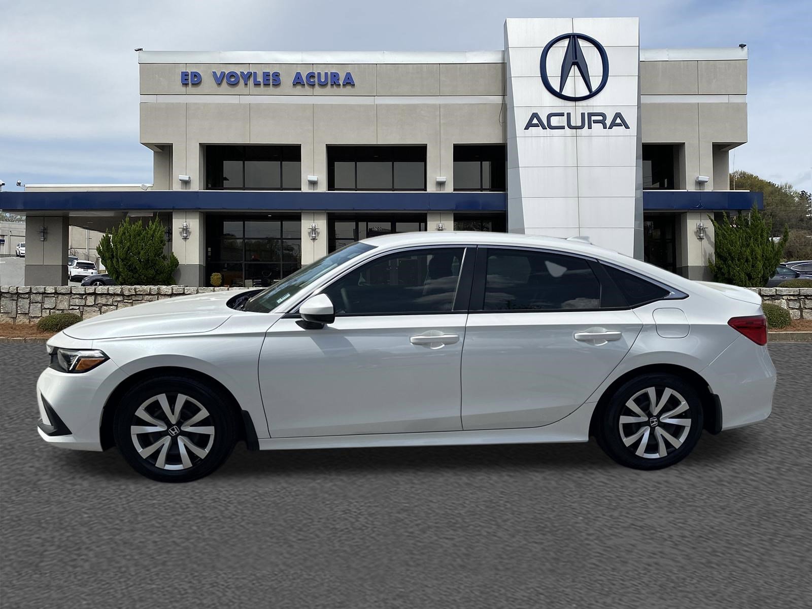 Used 2023 Platinum White Pearl Honda LX image 8