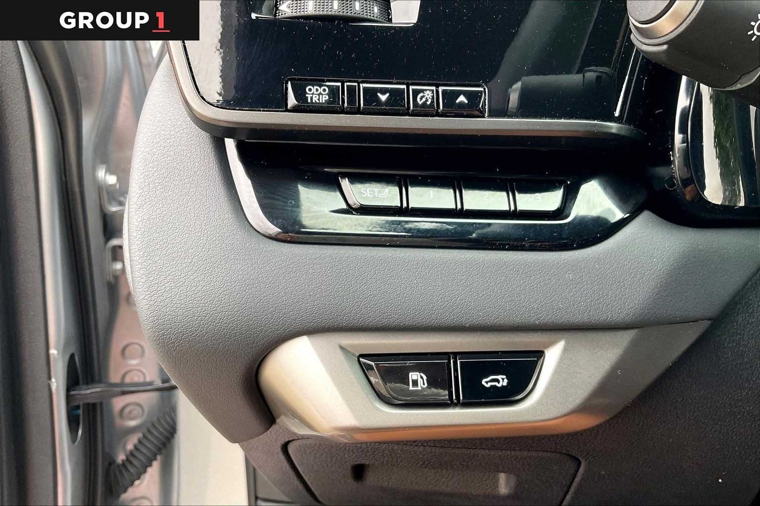 Used 2024 Iridium Lexus Premium image 33