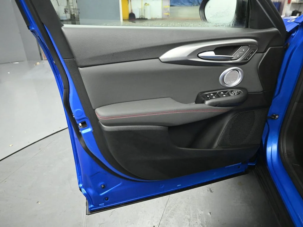 New 2026 Misano Blue Metallic Exterior Paint Alfa Romeo Base image 19