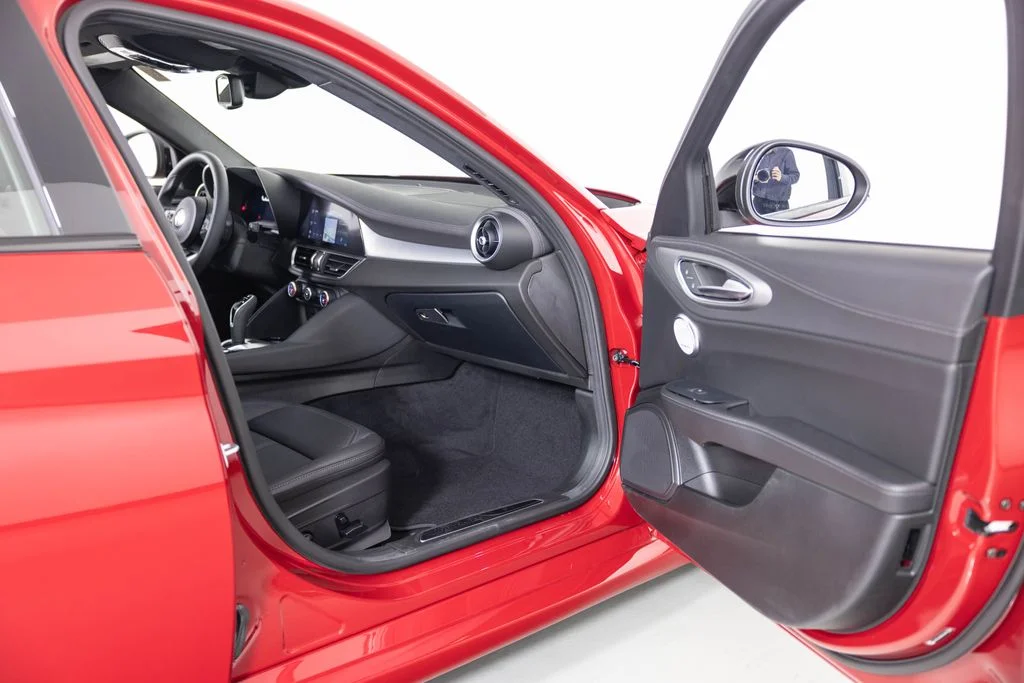 2026 Alfa Romeo Giulia Base - Photo 34
