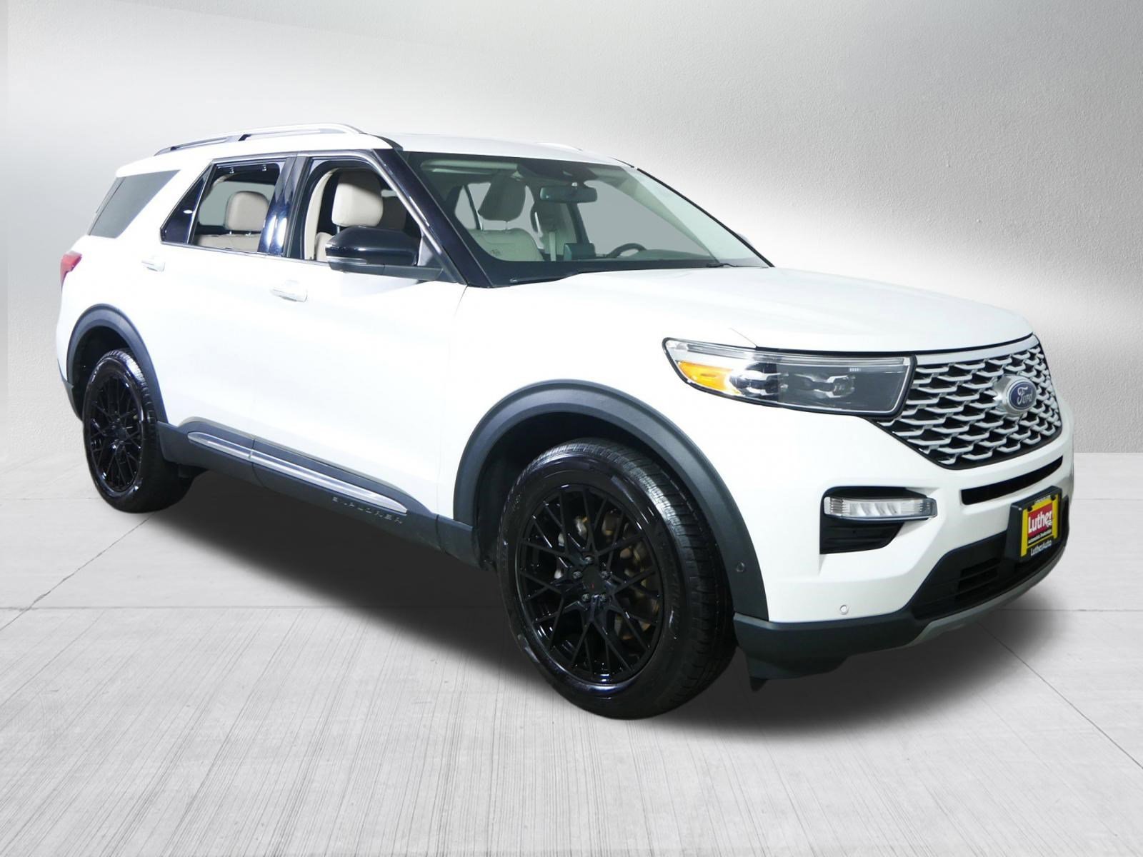 2022 Ford Explorer Platinum HEV's photo