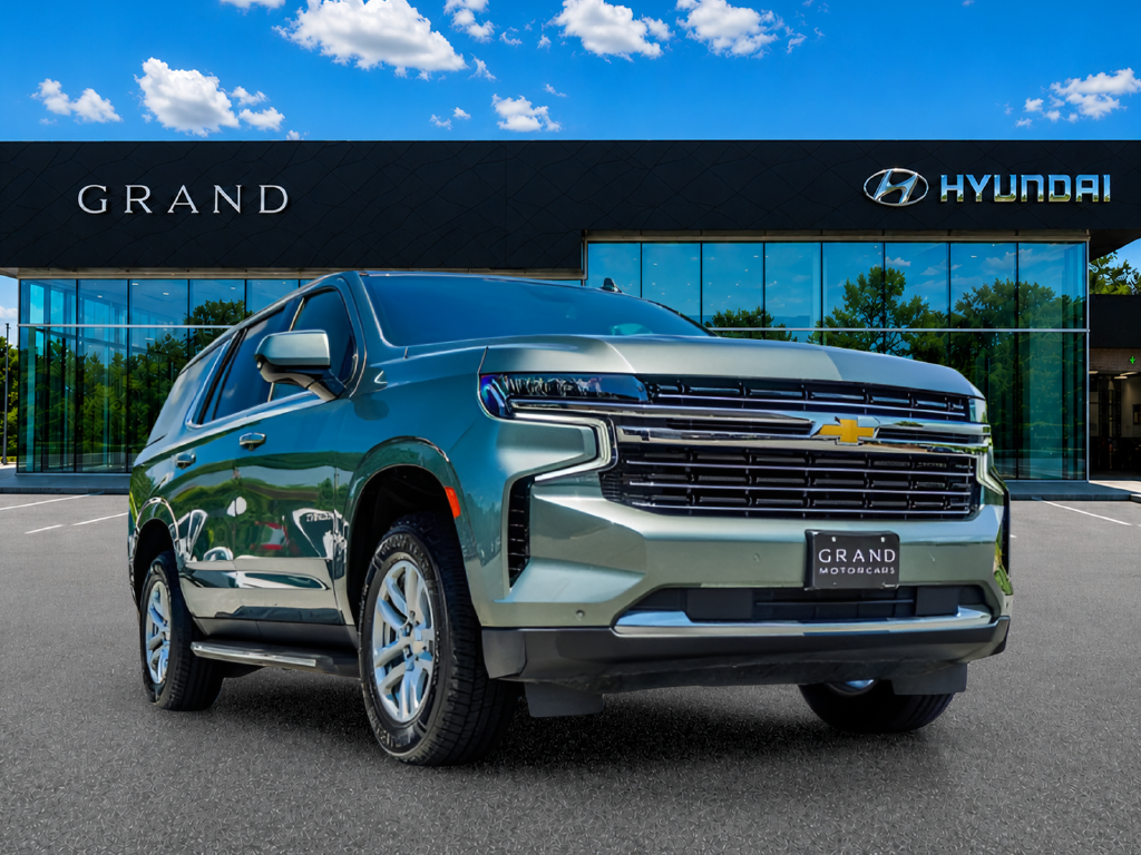 Used 2024 Green Chevrolet LT image 3