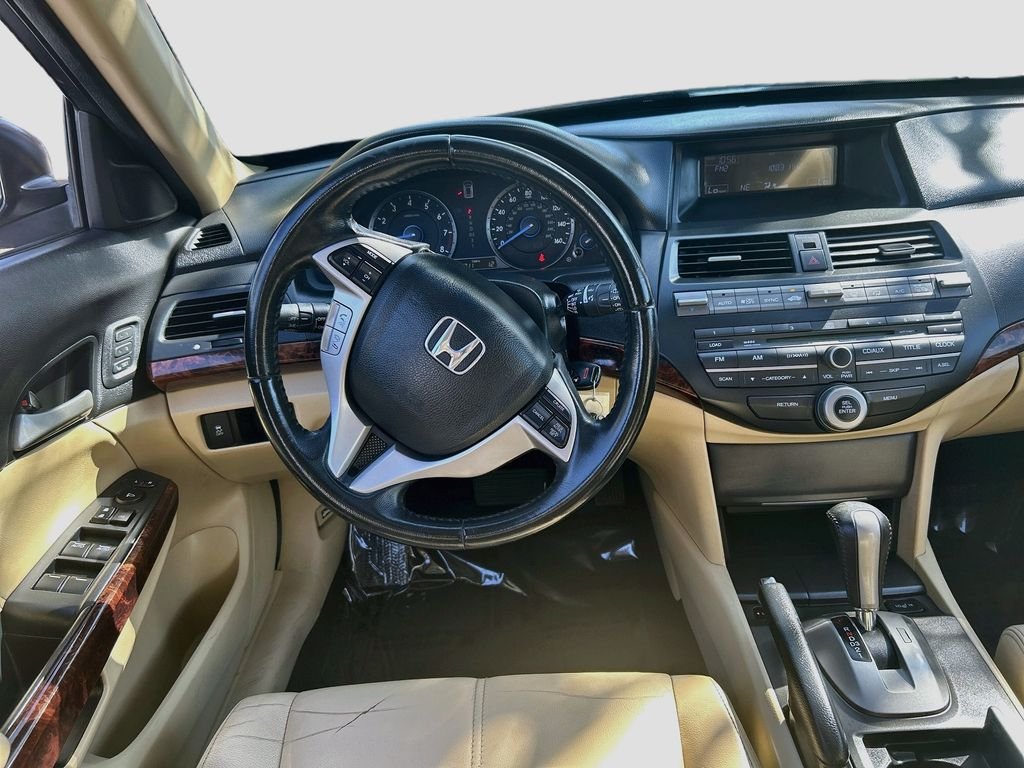 Used 2010 Polished Metal Metallic Honda EX-L image 21