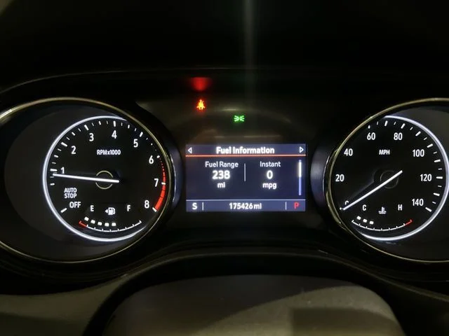 Used 2021 Deep Buick Select image 11