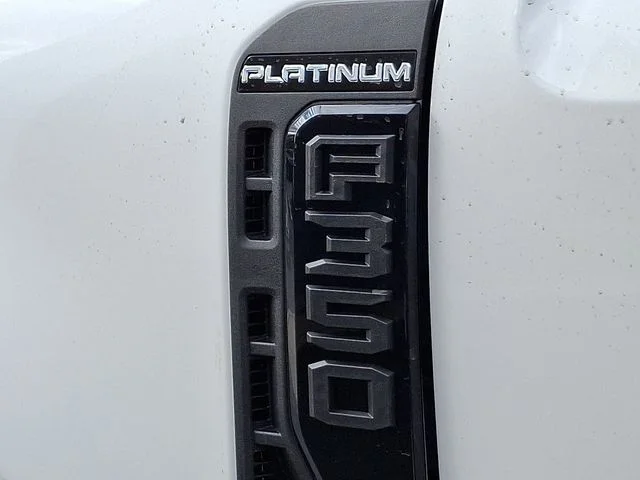 2026 Ford F-350 Super Duty Platinum - Photo 13