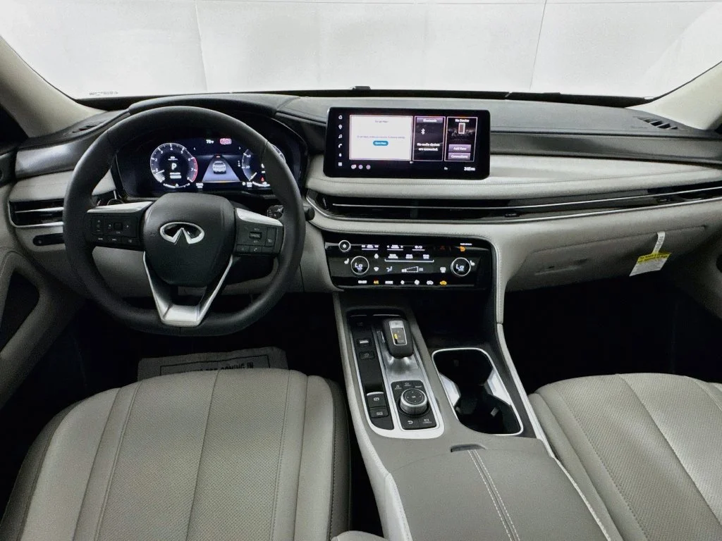 Certified Used 2027 White INFINITI PURE image 30